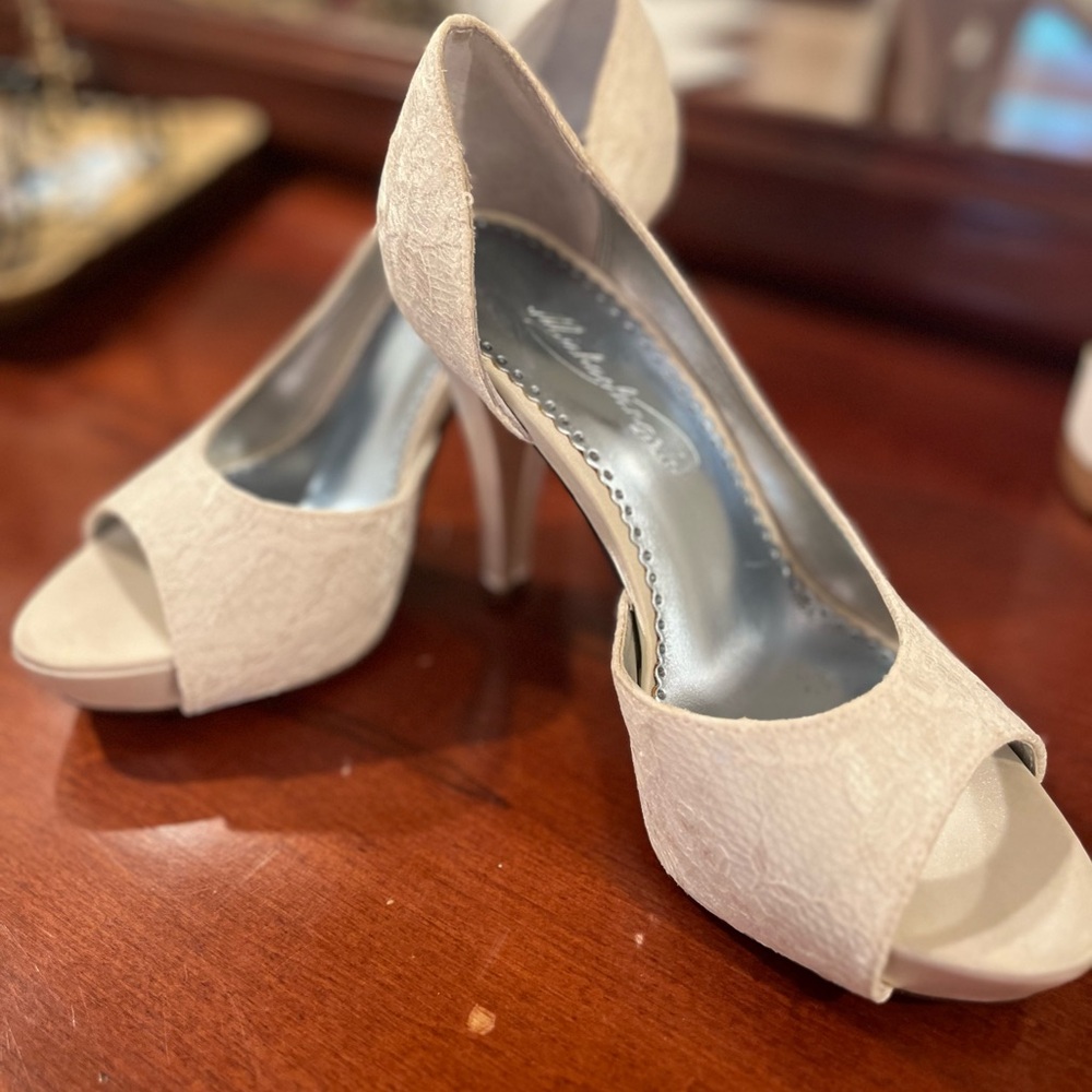 Women’s formal pumps, lace overlay.  Purchased from Davids Bridal size 6.